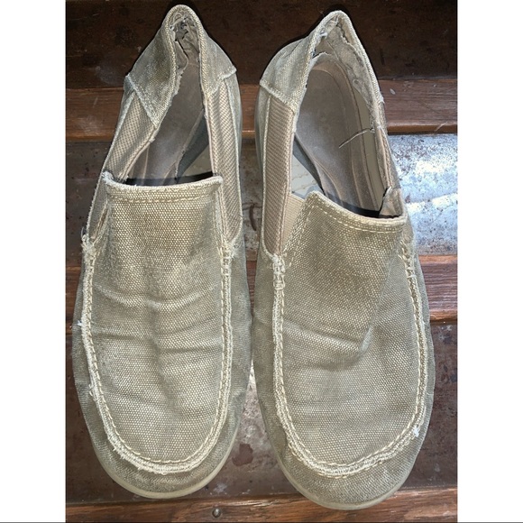 beige crocs mens